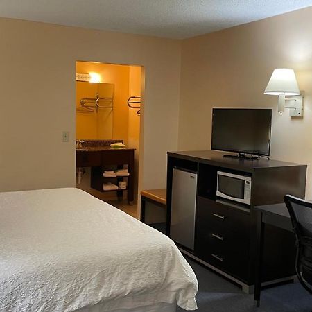 Slumber Inn Harrisonville Экстерьер фото