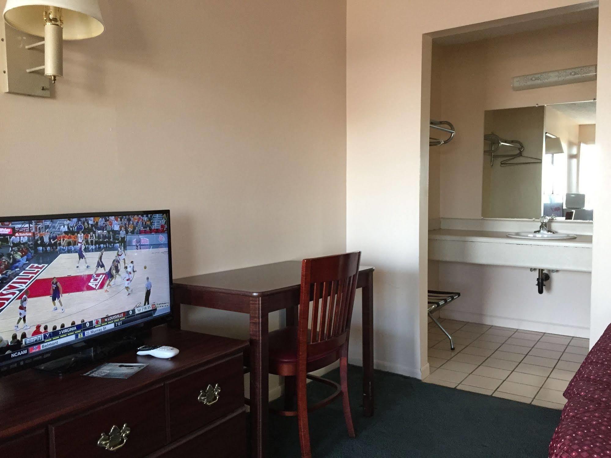 Slumber Inn Harrisonville Экстерьер фото