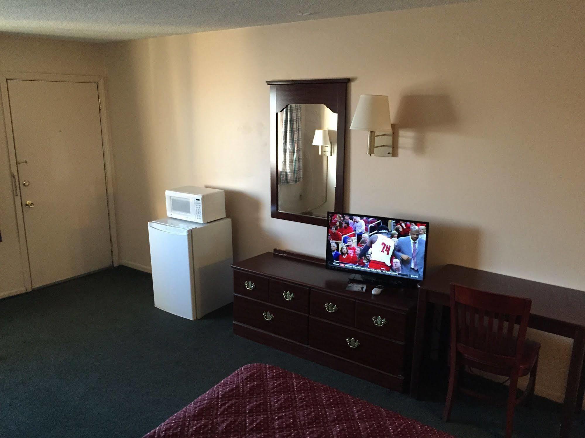 Slumber Inn Harrisonville Экстерьер фото